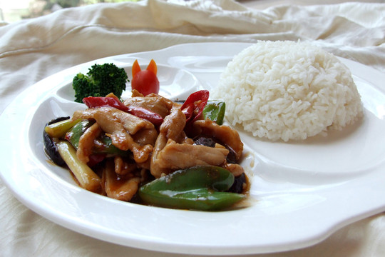 溜炒黃魚片套餐飯