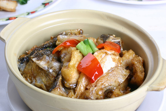天目湖魚頭煲