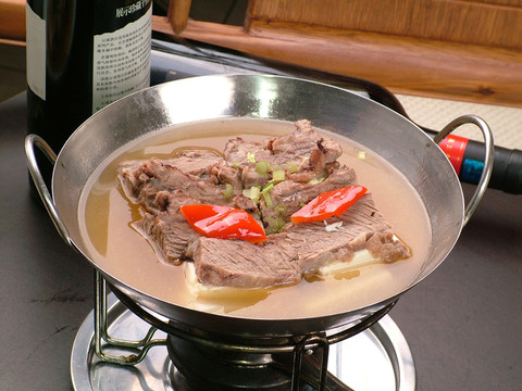 蘿卜牛腩鍋?zhàn)? style=