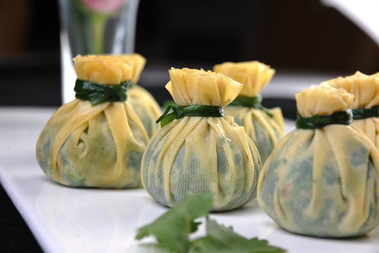薺菜腐皮包