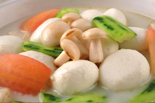 濃湯打魚(yú)腐