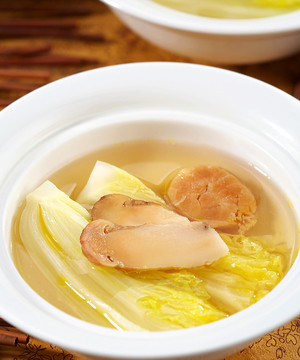 清湯松茸娃娃菜