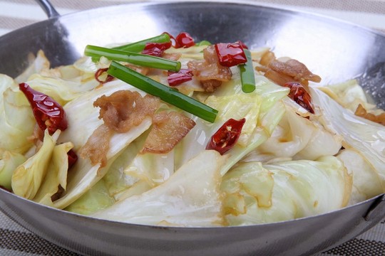 干鍋手撕包菜