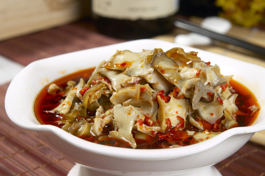剁椒菌菇肉片