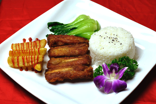 豬排土豆配飯