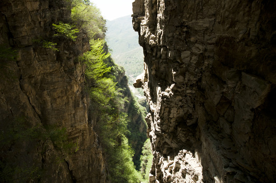 奇險峽谷上方山旅游景觀圖片
