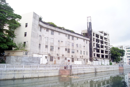 深圳西鄉(xiāng)河岸建筑風(fēng)光