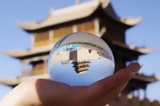 水晶球里的嘉峪關(guān)