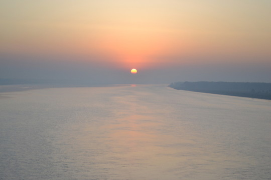 黃河日出