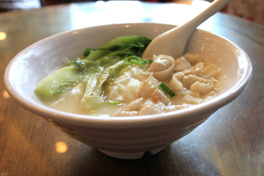 魚(yú)皮餃河粉