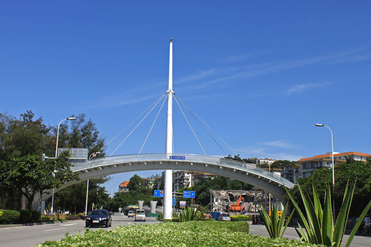 廈大白城天橋