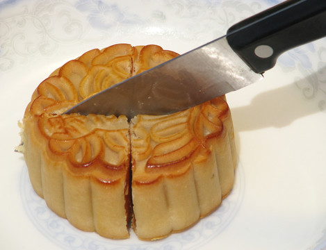 切月餅