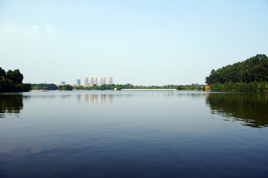 虎英郊野公園湖光山色