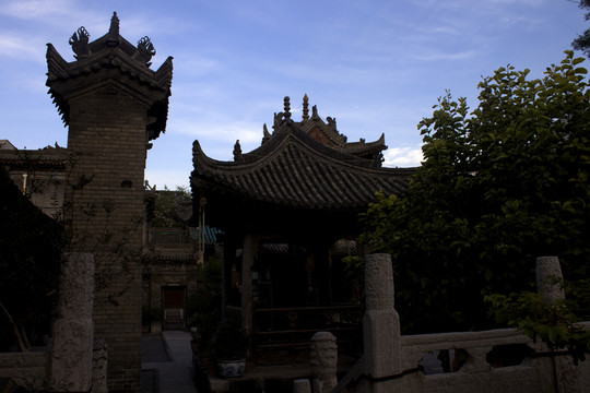 西安大學(xué)習(xí)巷清真寺院內(nèi)