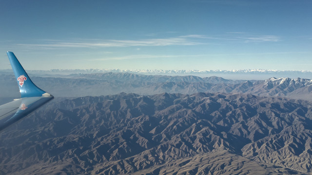 航拍天山