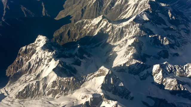 天山