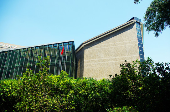 深圳關(guān)山月美術(shù)館