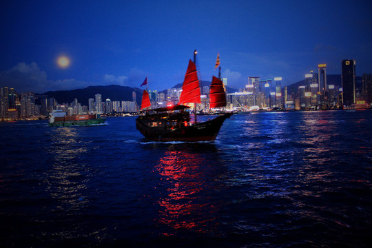 海港夜魅