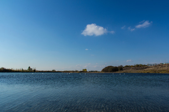 碧水藍(lán)天