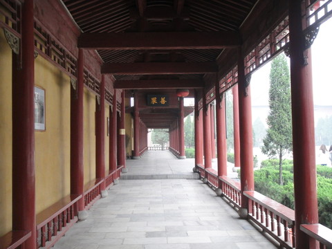 寺廟長廊