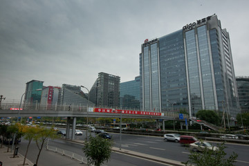 北四環(huán)過(guò)街天橋