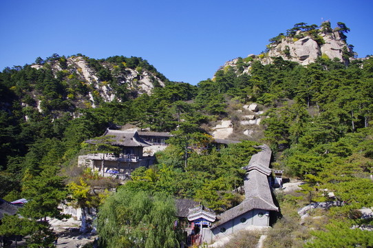 閭山風光