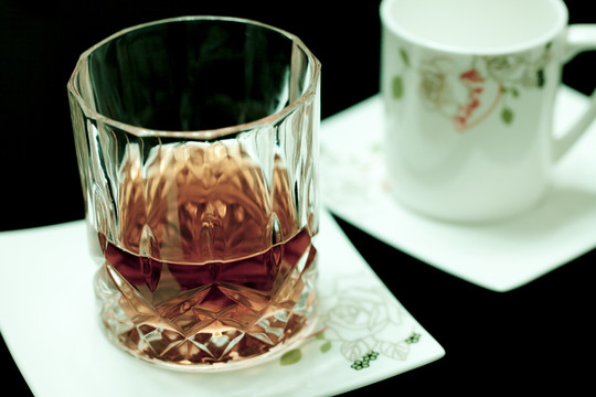 玻璃杯