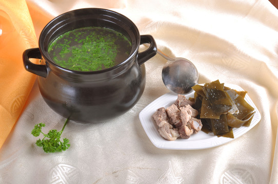海帶黃豆燉排骨