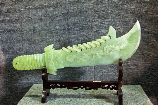 玉雕九環(huán)刀