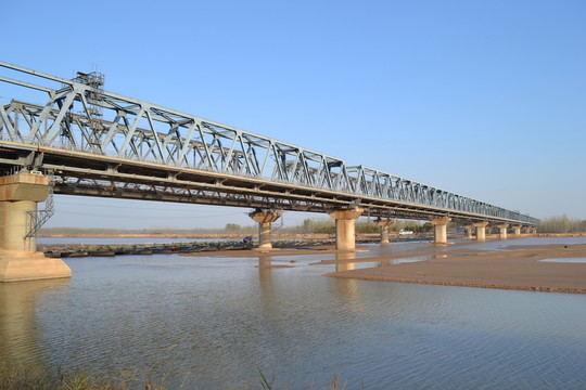 長東黃河鐵路大橋