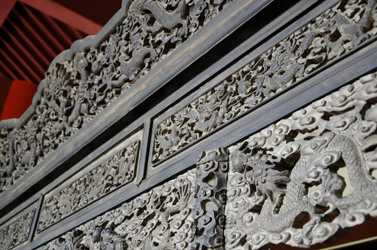 明清龍紋實(shí)木家具