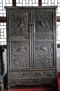 明清龍紋實(shí)木家具