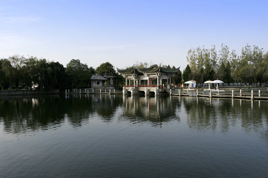 滇池風(fēng)光