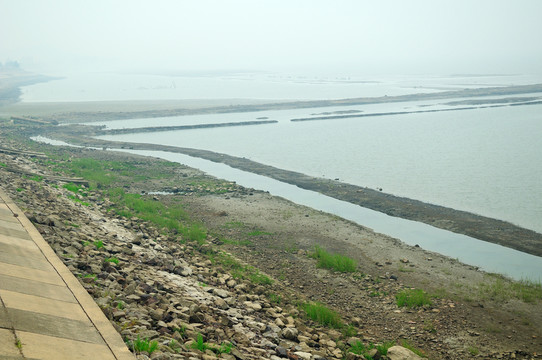 石臼湖大堤