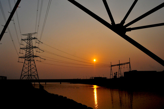 夕陽 輸電線路 鐵塔