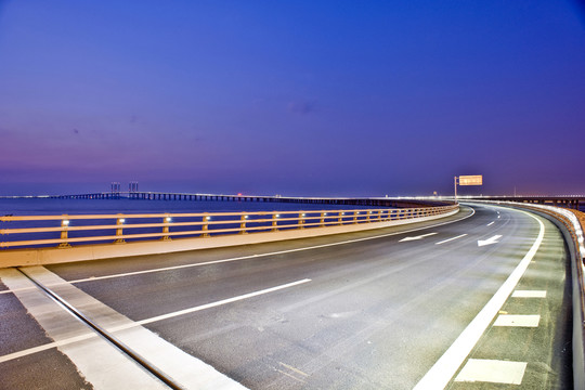 膠州灣大橋