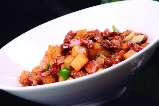 蘿卜丁炒肉
