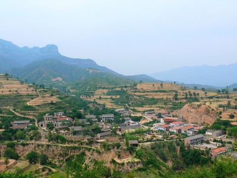 山村