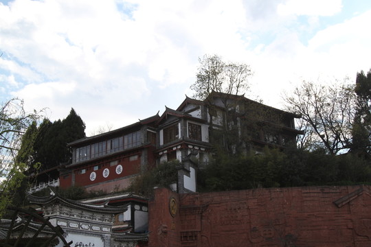麗江四方街