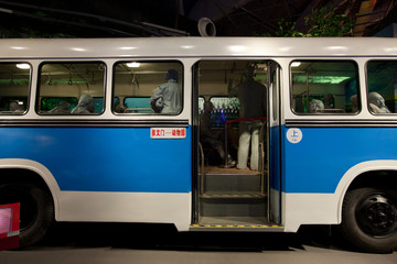 公共汽車車門