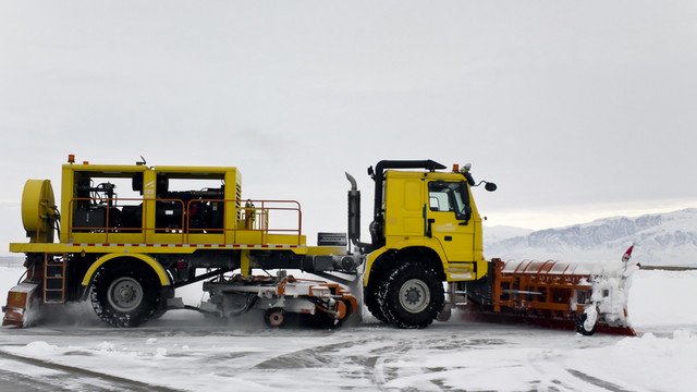 推雪車