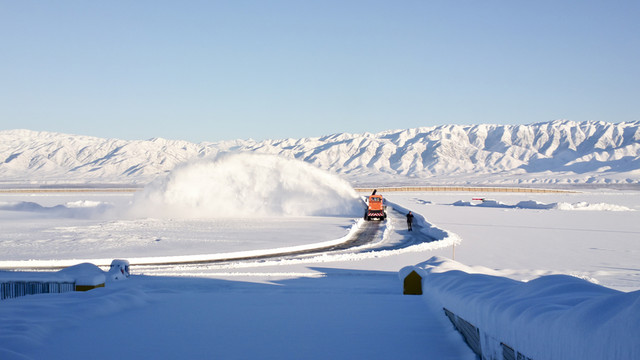 揚(yáng)雪車
