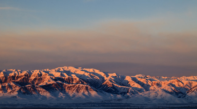 雪山夕照
