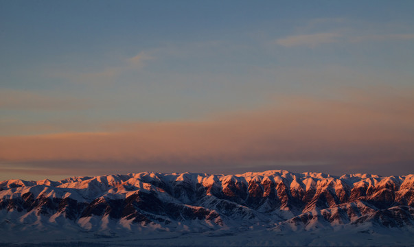 雪山 夕陽
