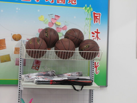 活動室球類擺放架