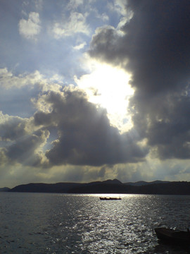 夕照玉龍湖