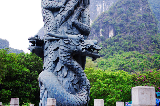 聚龍?zhí)?盤龍柱子