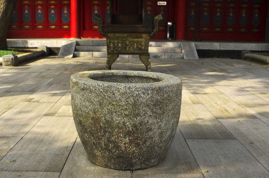 水缸