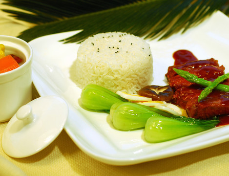 排骨飯