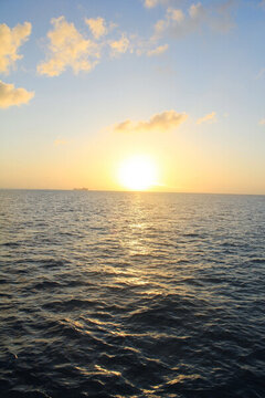 海上夕陽